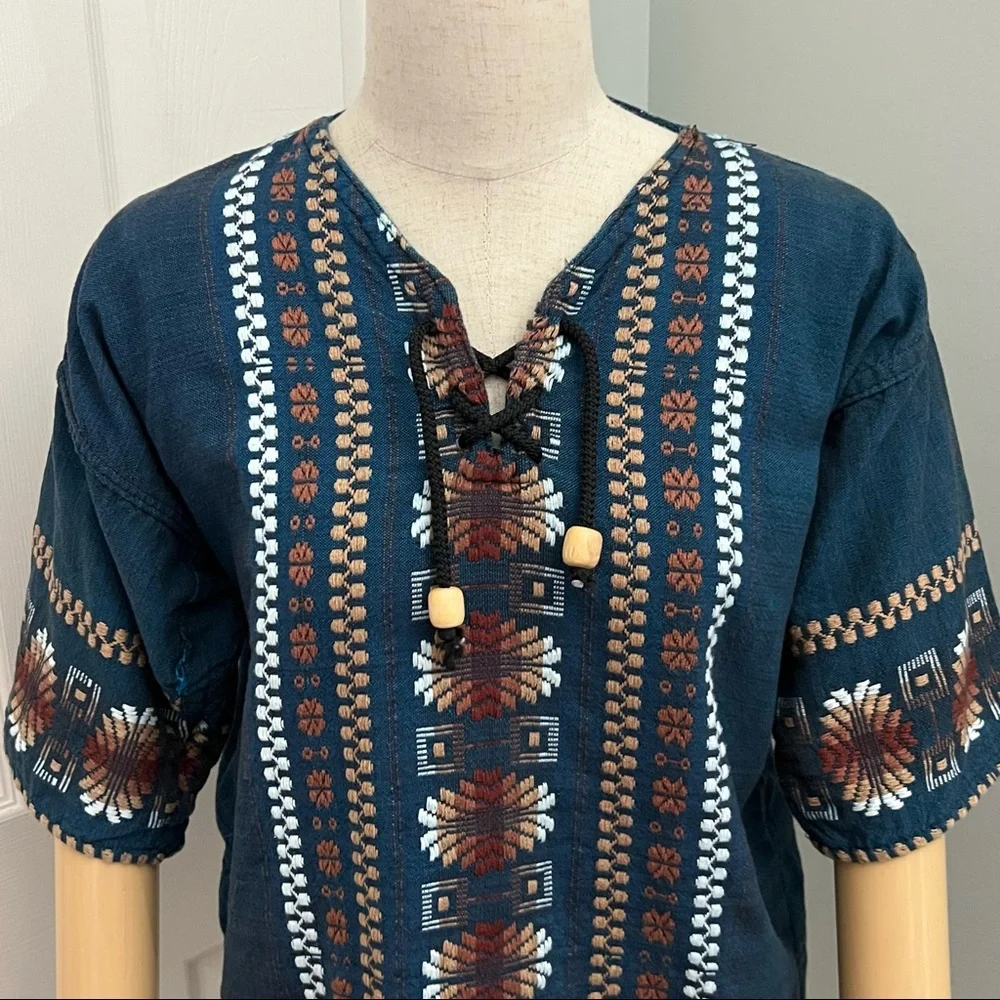 Vintage Embroidered Made in Mexico  Dark Blue Heavy Linen Top - Picture 4 of 16